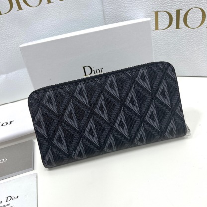 ディオール「Dior」CDダイヤモンド ロングジップウォレット