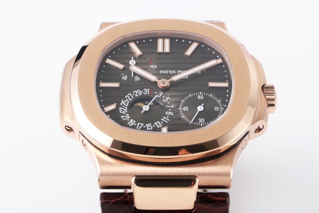 パテック フィリップ「Patek Philippe」ノーチラス 40MM