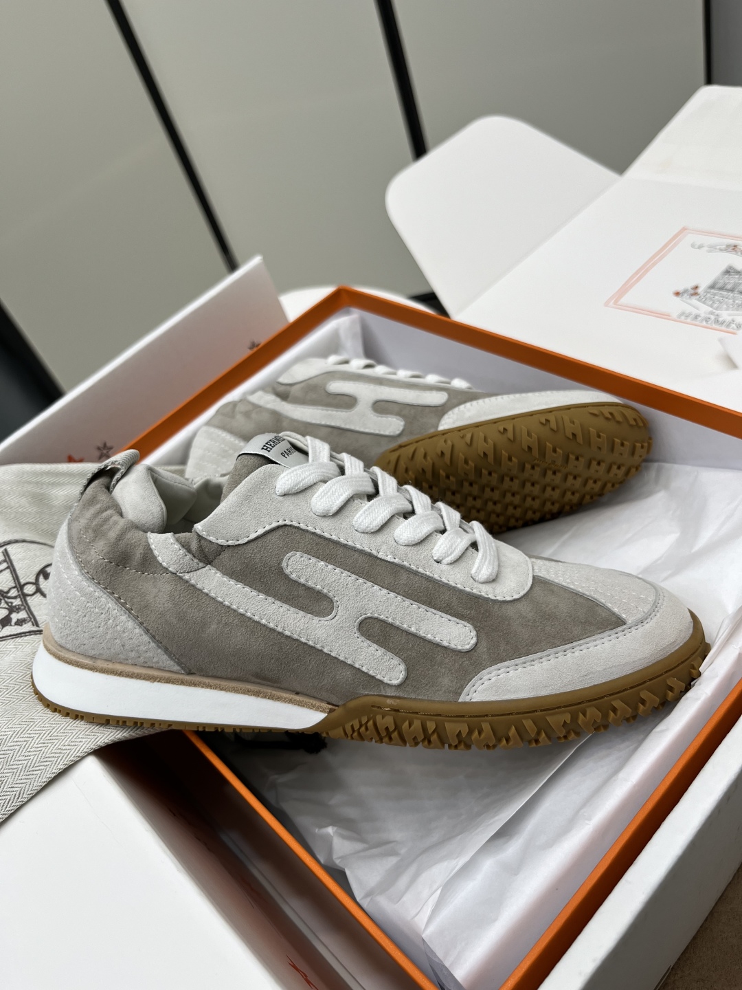 エルメス［Hermès］ミリタリートレーニングシューズ