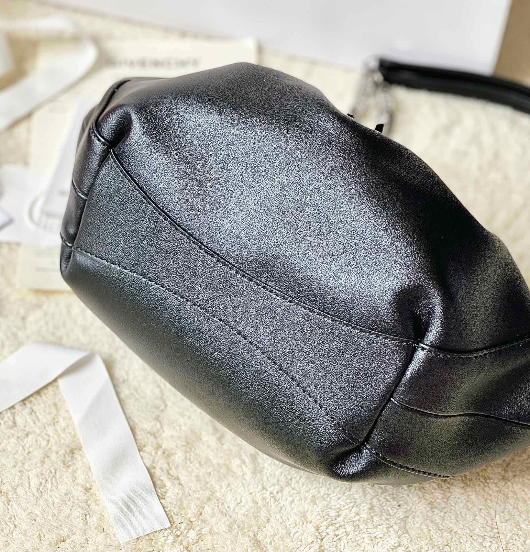 ジバンシィ「Givenchy」ミニケニー ハンドバッグ