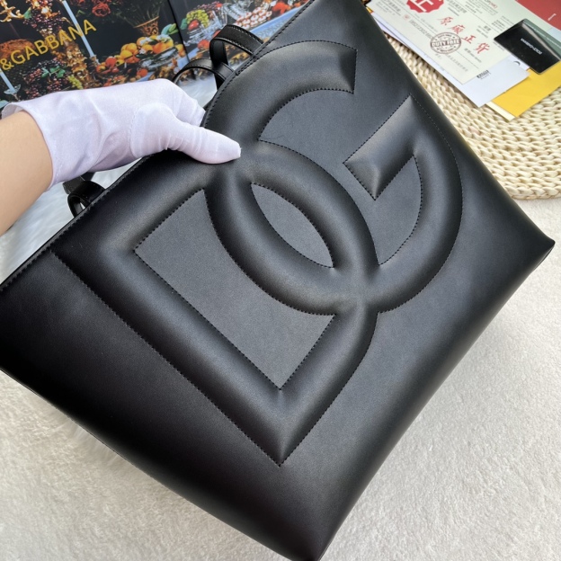 ドルチェ・アンド・ガッバーナ「D&G」ラージ ブラック レザートートバッグ