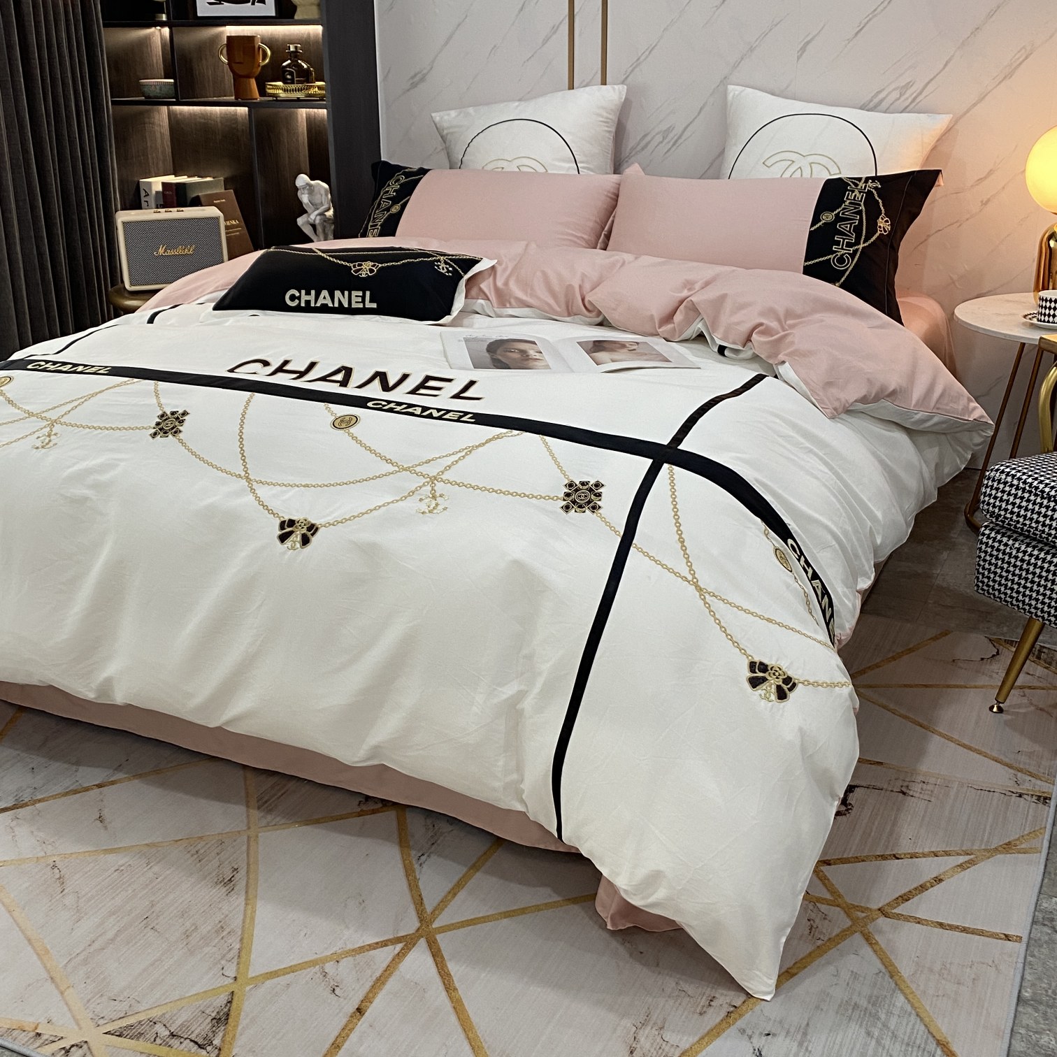 シャネル「Chanel」プレミアムコットン ゴールド＆シルバー刺繍 4点セット
