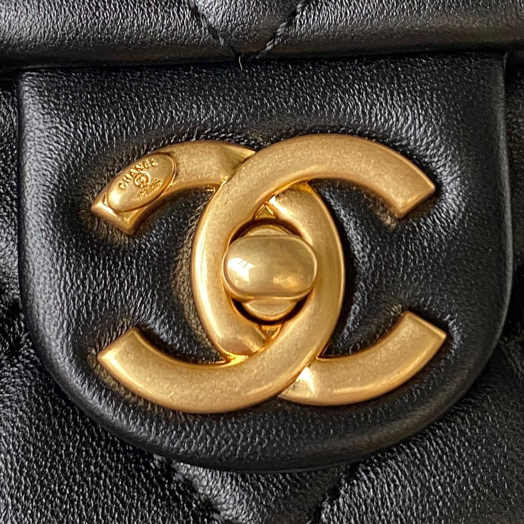 シャネル「Chanel」 「シャネル」 23S ゴールドハードウェア ミニクラシックフラップ