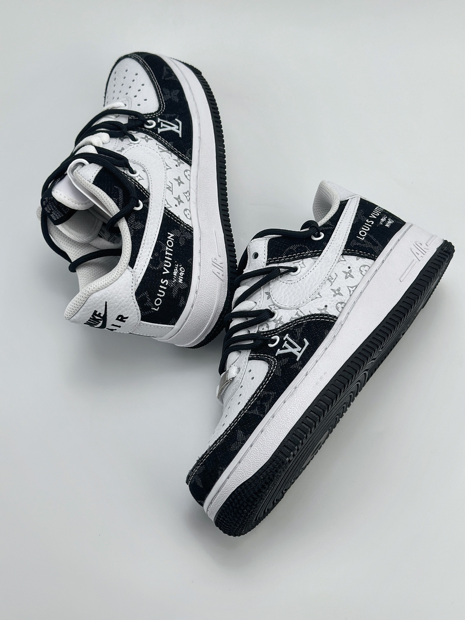 「コラボモデル」Louis Vuitton x Nike Air Force 1 Low スニーカー