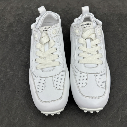 エルメス［Hermès］ イン パーセレーテッド スニーカー