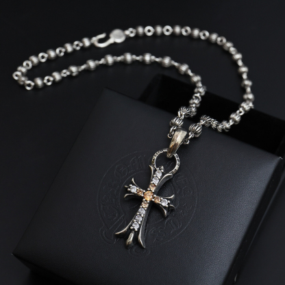 クロムハーツ「Chrome Hearts」のクラシックネックレス - 日常に上品なアクセントを添えるユニセックスモデル-ISETAN PRESTIGE CURATED