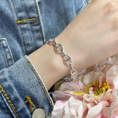 エルメス「Hermès」シルバー オープン ピギノーズ ブレスレット16MM