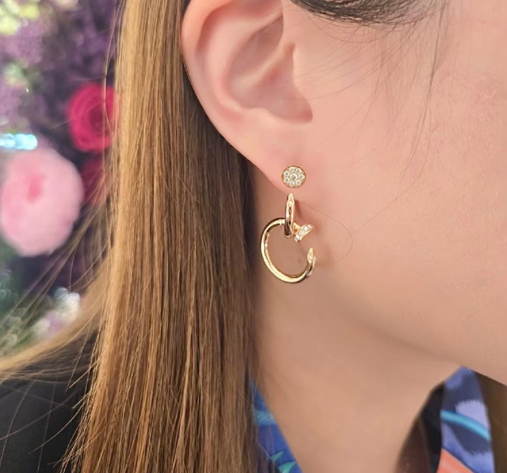 カルティエ「Cartier」ジュストゥ アン クルー ダイヤモンド イヤリング