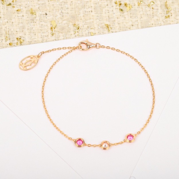 カルティエ「Cartier」トライアングル ダイヤモンド ブレスレット