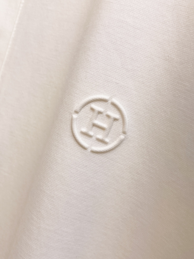 エルメス「Hermès」2025 サマーコレクション メンズ ロゴ入りポロシャツ