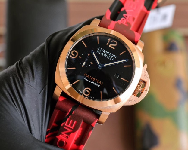 パネライ［Panerai］Luminor 1950 アーチ型コーティングガラス 腕時計用ガラス44MM