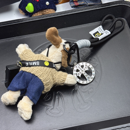 クロムハーツ「Chrome Hearts」バッグチャーム - すべてのトレンドバッグに合わせて、クールでキュートなスタイルを