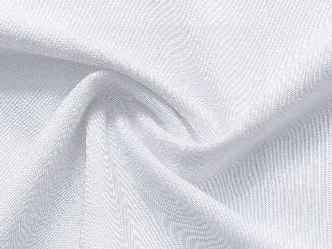 バレンシアガ「Balenciaga」 グラフィックプリントクルーネックTシャツ