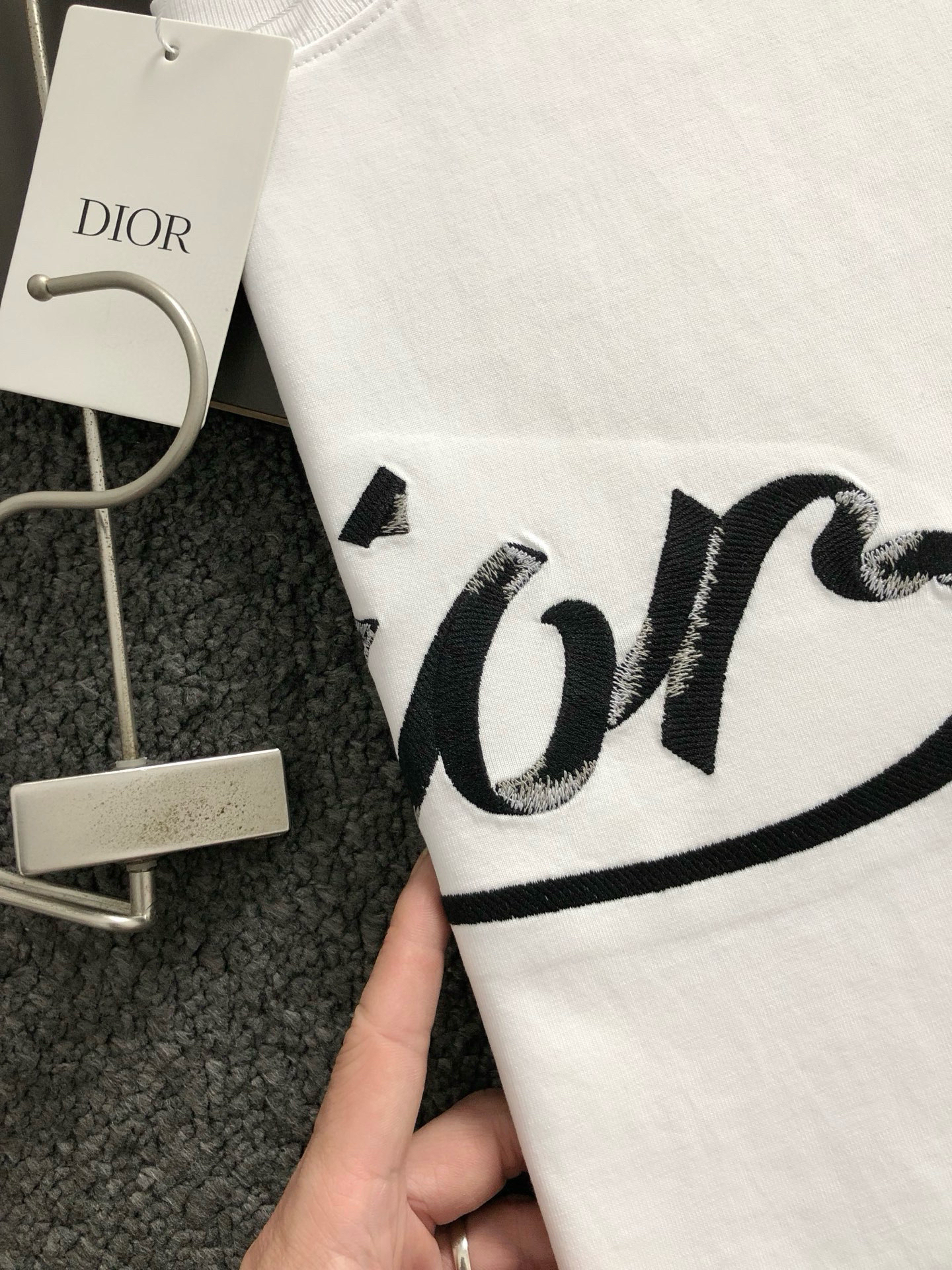 ディオール「Dior」25SS プレミアム エンブロイダリー ロゴTシャツ