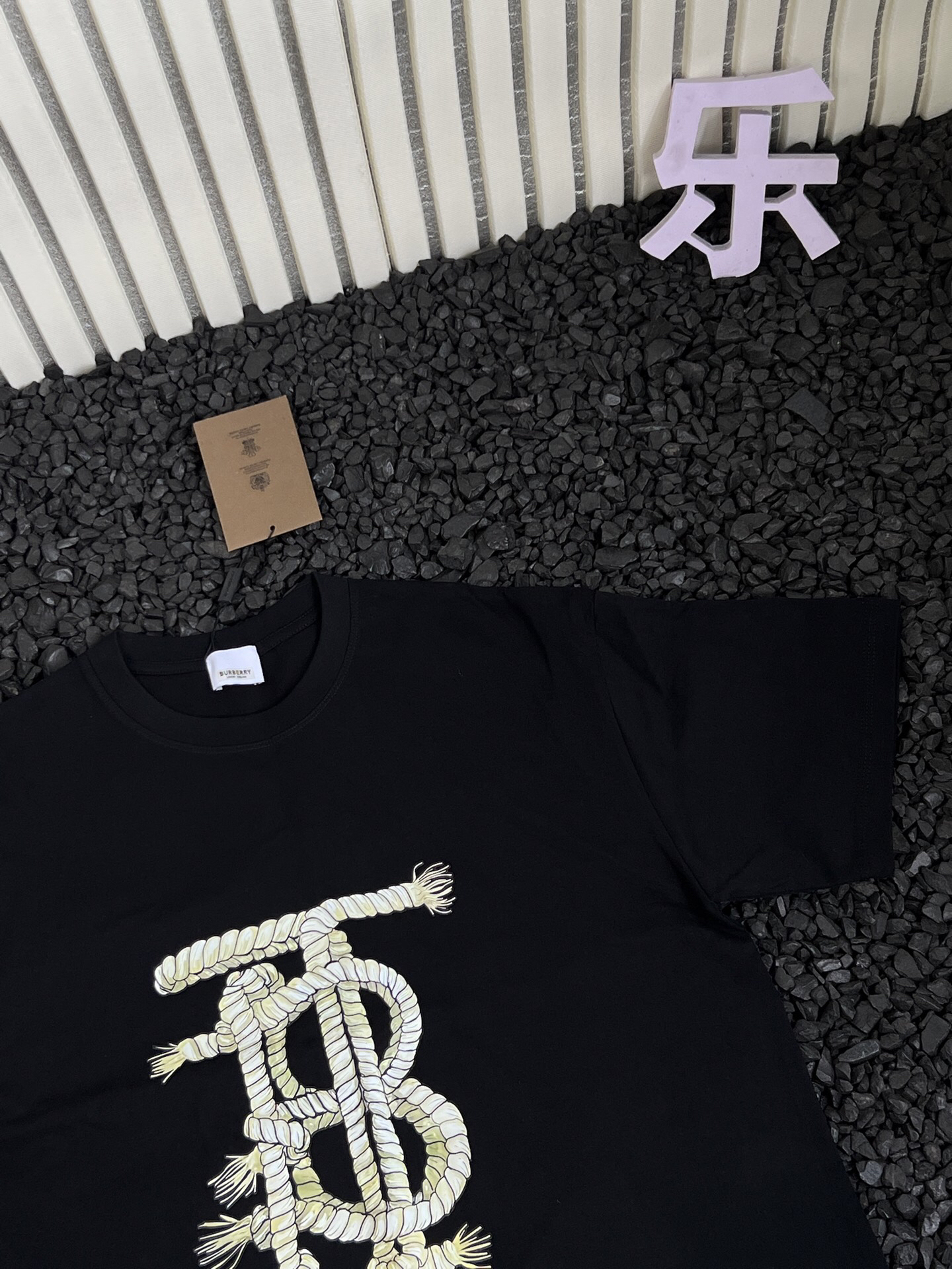 バーバリー「Burberry」2025 カップル オーバーサイズ プリント Tシャツ 春夏コレクション