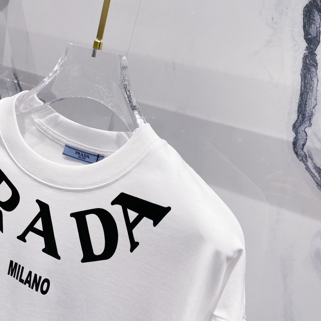 プラダ「Prada」2025SS 260g クラシックロゴ クルーネックTシャツ