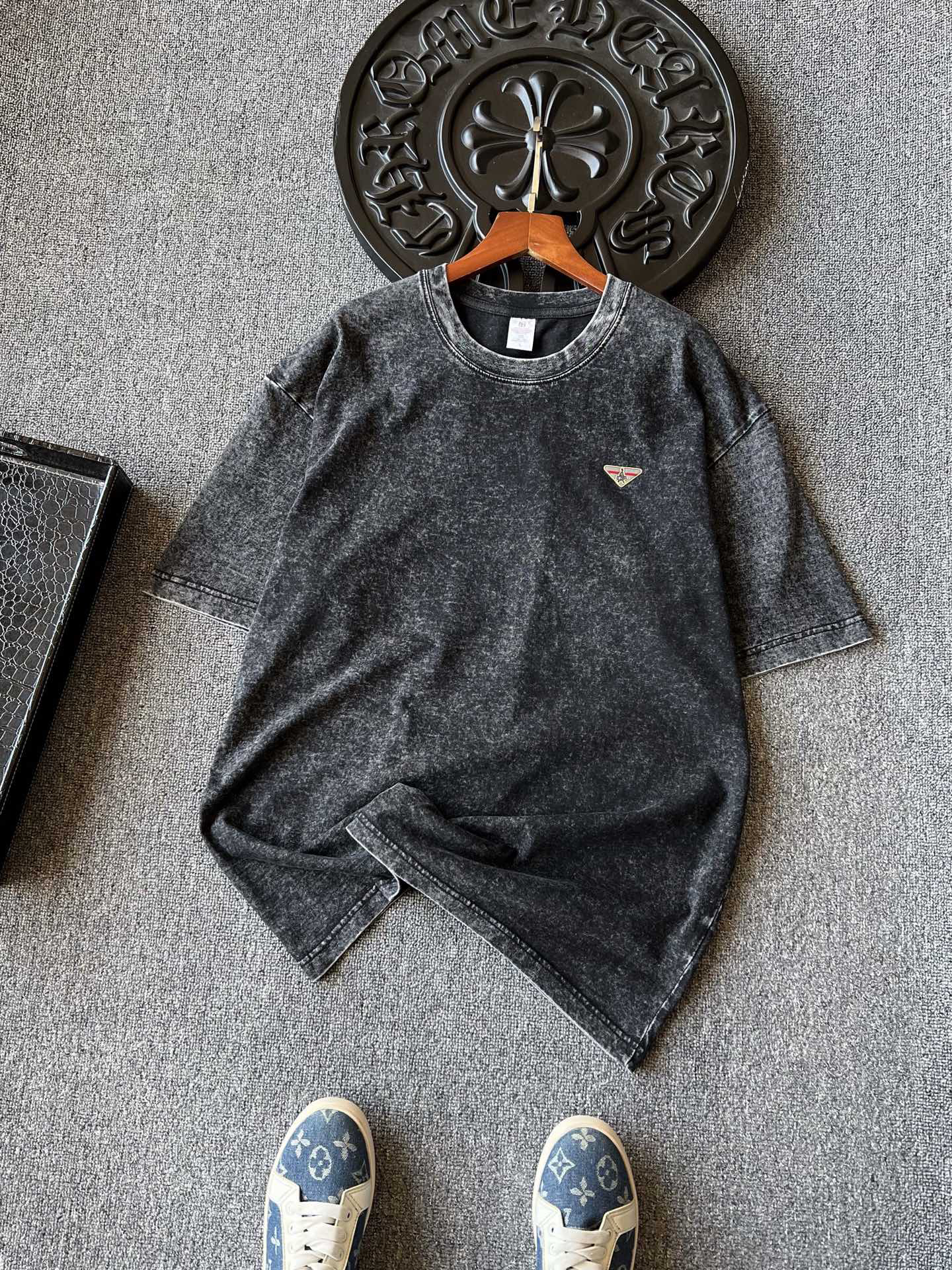 プラダ「Prada」2025SS メンズ リワークドウォッシュド クルーネックTシャツ