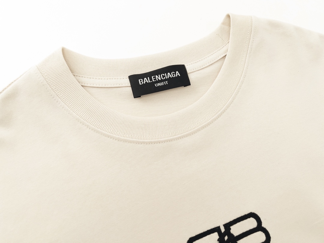 バレンシアガ「Balenciaga」 BB刺繍半袖Tシャツ
