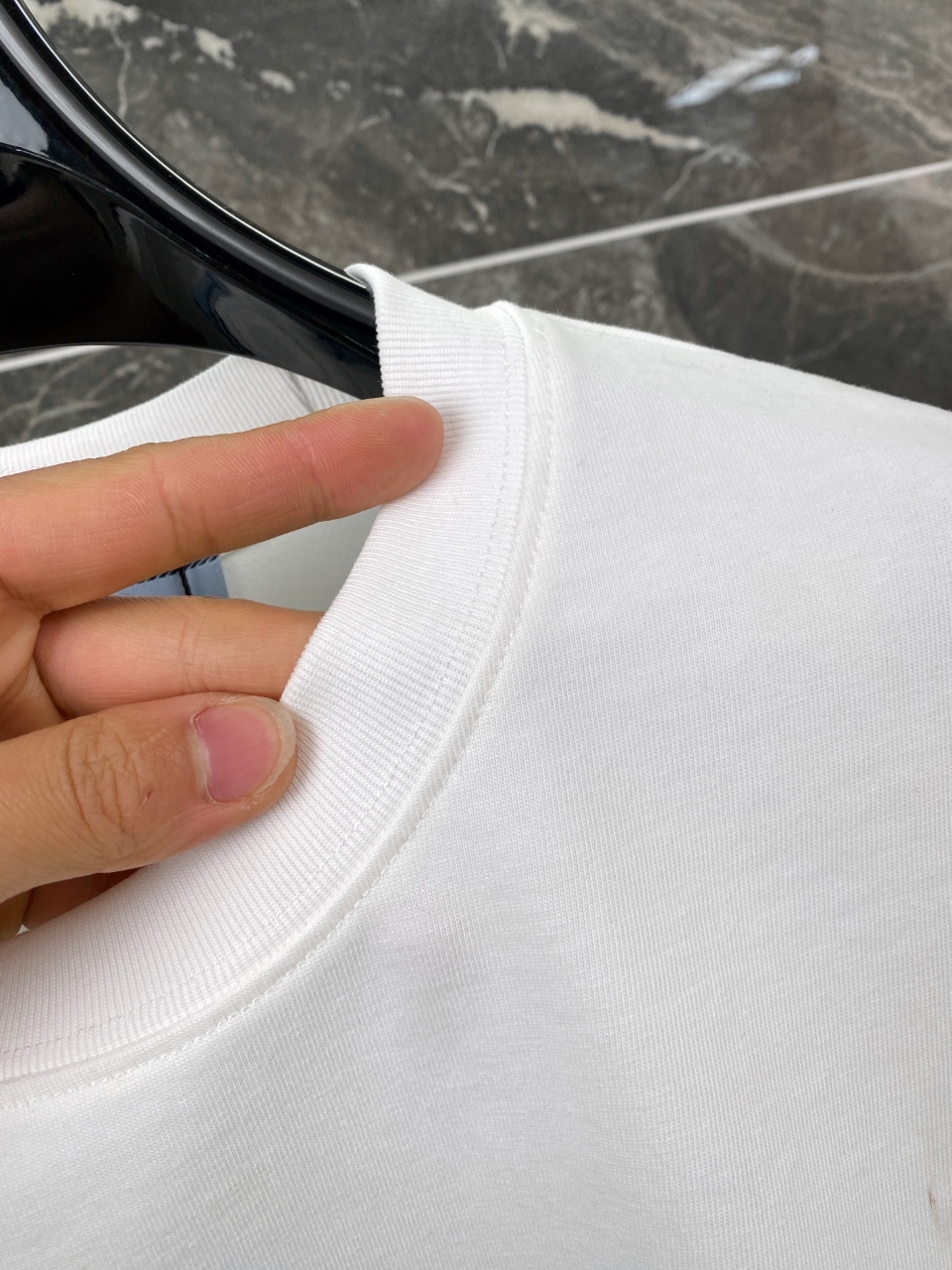 プラダ「Prada」2025SS メンズ トライアングルロゴ クルーネックTシャツ