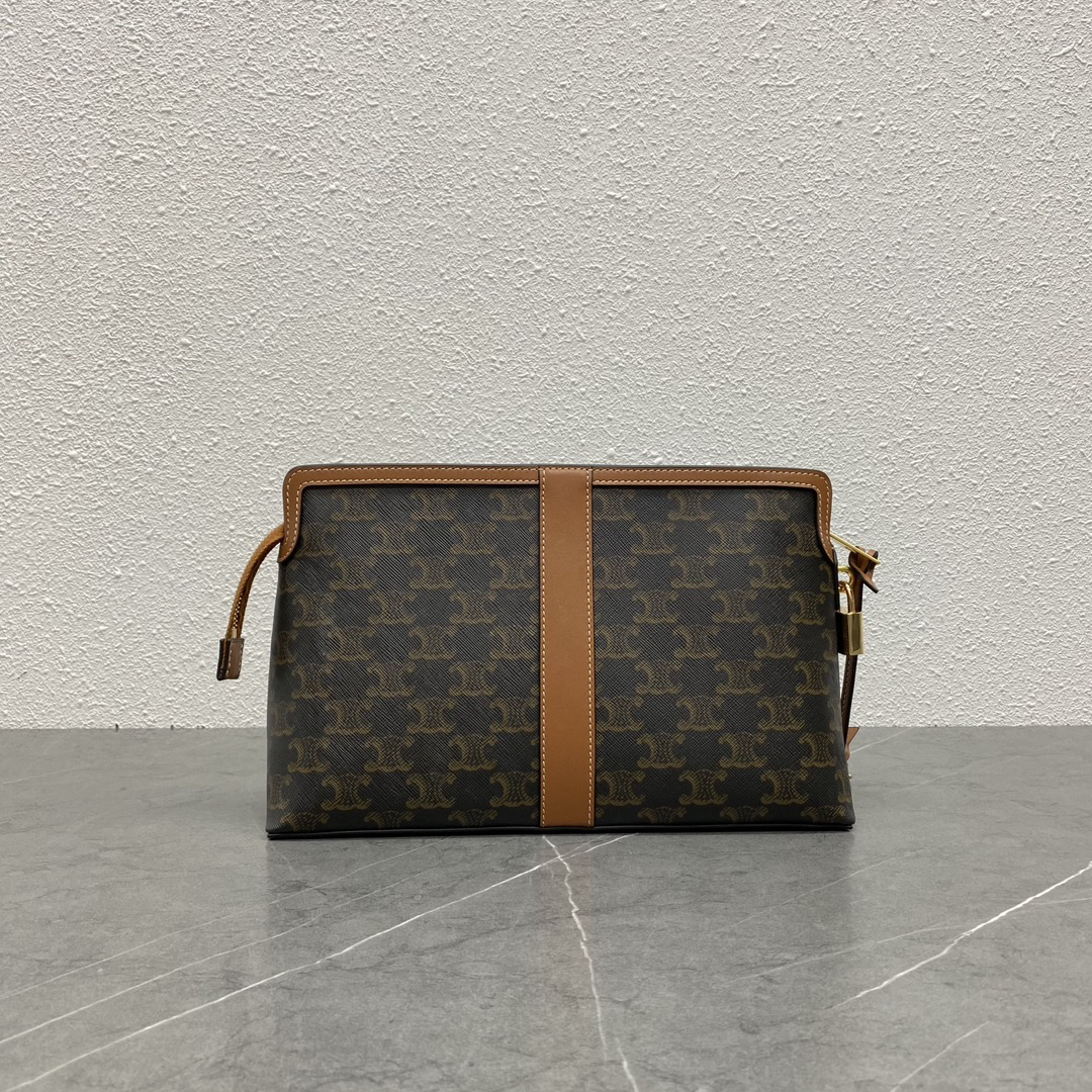 セリーヌ(Celine)ロック トイレタリーポーチ / トリオンフキャンバス＆カーフスキン