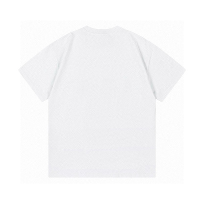 モンクレール モンクレール スプレーロゴ カスタムバッジ ユニセックスTシャツ ‌-ISETAN PRESTIGE CURATED