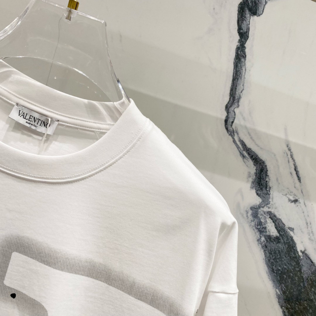 ヴァレンティノ「Valentino」クルーネック 半袖Tシャツ