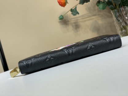 ルイ・ヴィトン「Louis Vuitton」LV × TM ジッピー･ウォレット