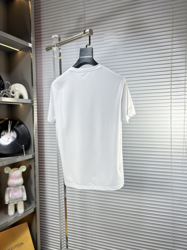 ヴァレンティノ「Valentino」SS25 サマーコレクション トップクラス ロゴプリント ショートスリーブTシャツ