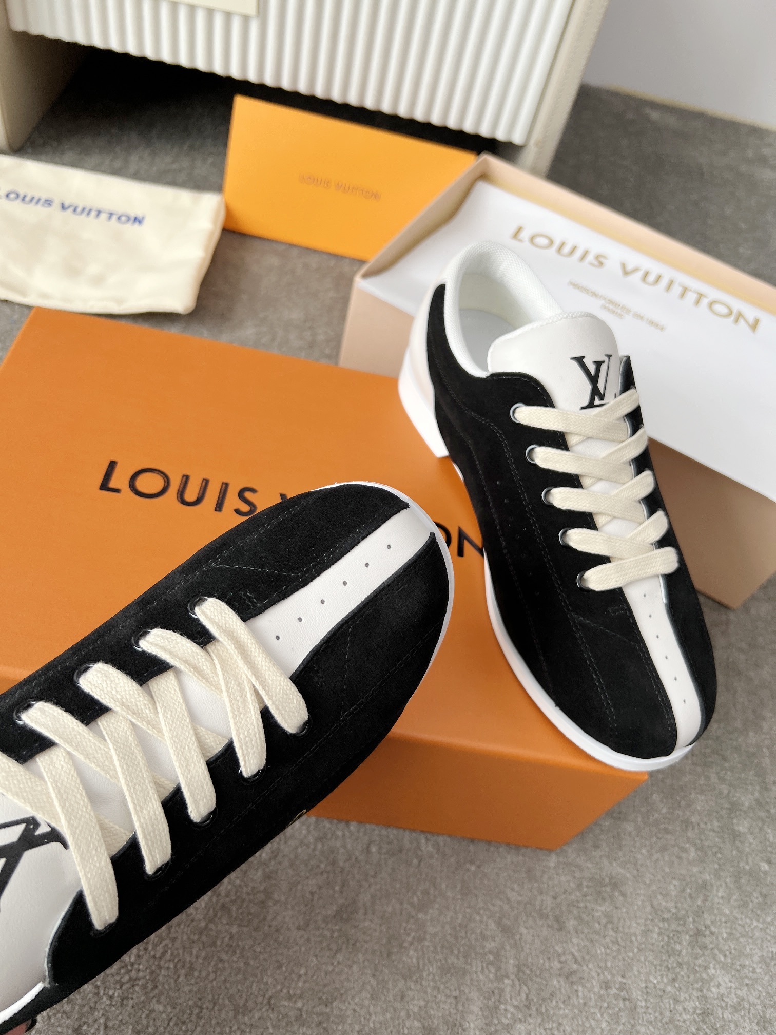 ルイ・ヴィトン「Louis Vuitton」Bowling スニーカー メンズ レザー シューズ