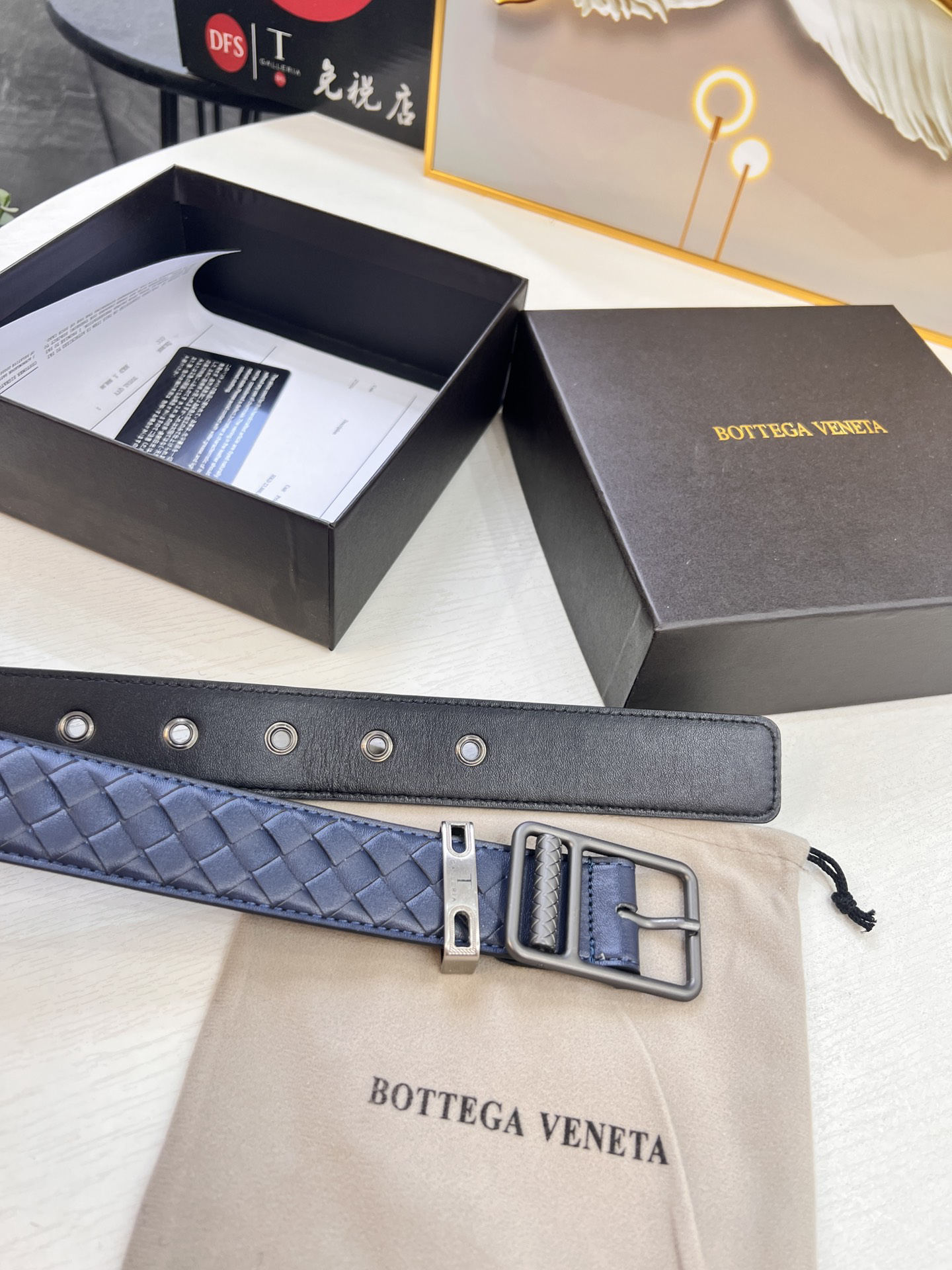 ボッテガ ヴェネタ「Bottega Veneta」イントレッチオ レザー ベルト100CM