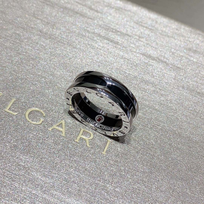 ブルガリ「Bvlgari」人気者の指輪