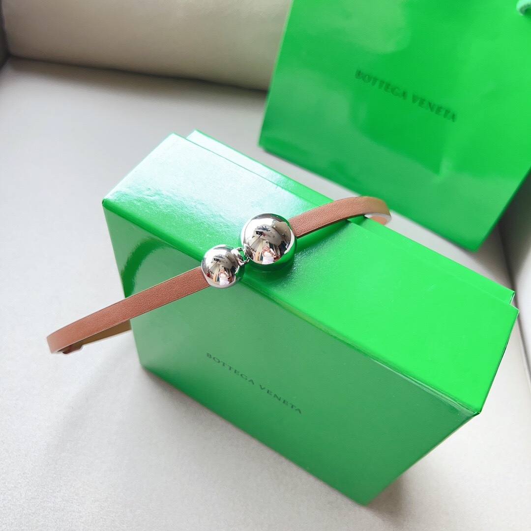 ボッテガ ヴェネタ「Bottega Veneta」クラシックサークルベルト レディース100CM