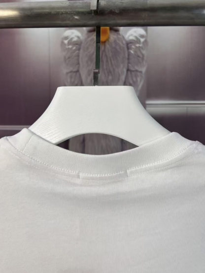 フェンディ「Fendi」2025 SUMMER FF DEMON EYES モンスターロゴ ノースリーブTシャツ