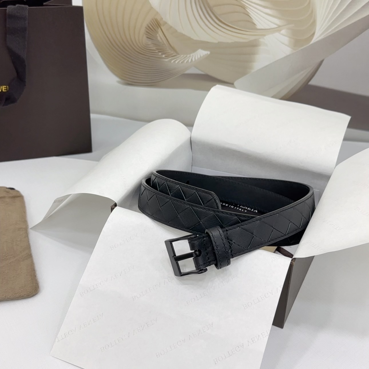 ボッテガ ヴェネタ「Bottega Veneta」 レディース ファッションベルト ダブルフェイスレザー100CM