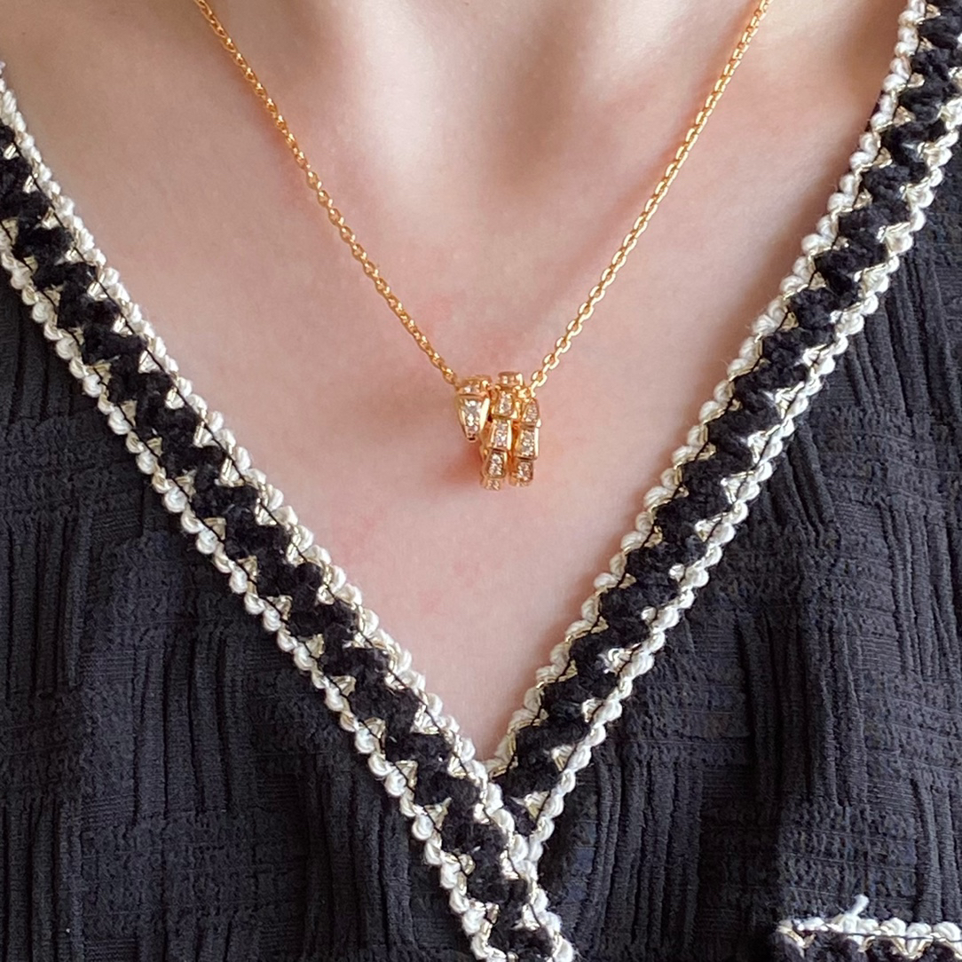 ブルガリ「Bvlgari」Serpenti Viper ダイヤモンドペンダントネックレス25mm