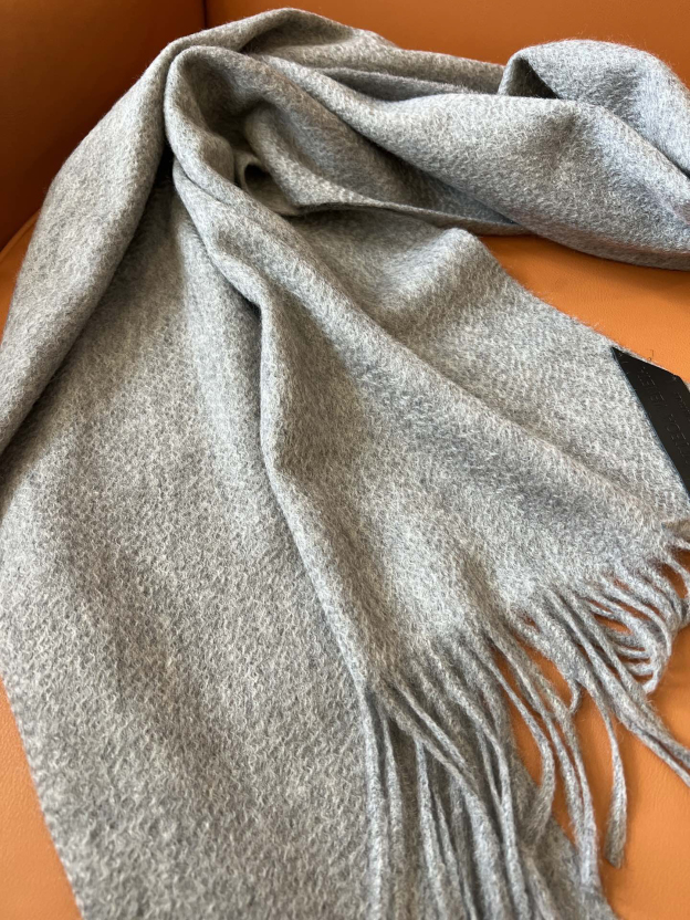 ボッテガ ヴェネタ「Bottega Veneta」2024秋冬 プレミアム キャシュミール マフラー35x200cm