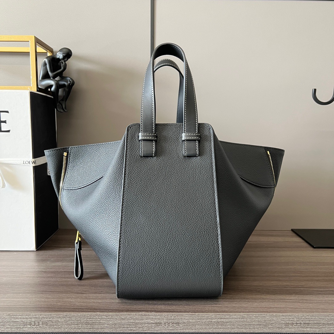 ロエベ「Loewe」Hammock Compact cow leather ハンドバッグ