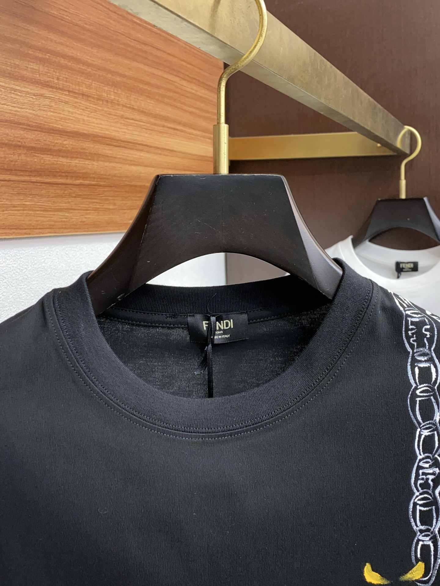 フェンディ「Fendi」SSコレクション 新工法ロゴ メンズ オーバーサイズ ラウンドネックTシャツ