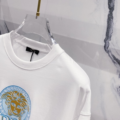 ヴェルサーチ「Versace」クルーネックTシャツ サーキュラーメドゥーサロゴプリント