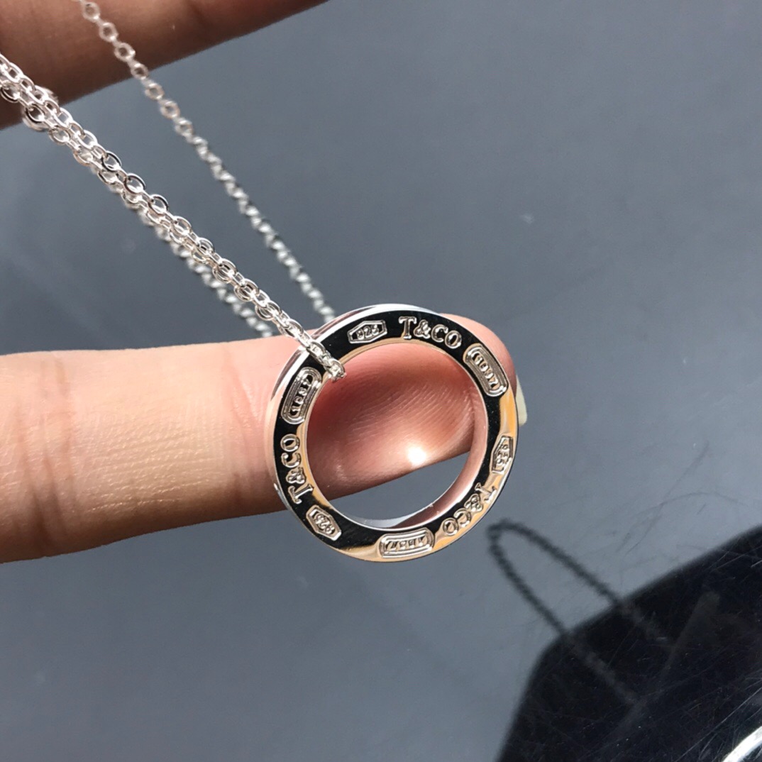 ティファニー「Tiffany & Co.」1837 シリーズ CNC彫刻プレートネックレス