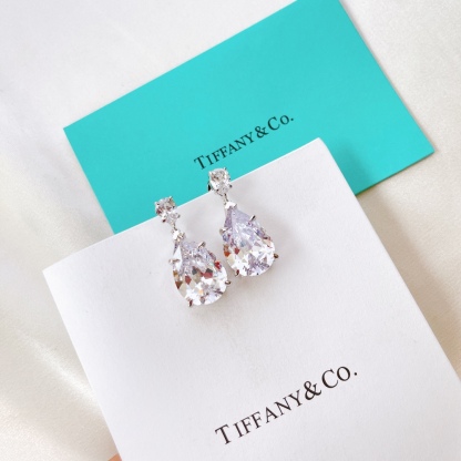 ティファニー「Tiffany & Co.」ティファニー アドバンスト ジュエリー カスタム ウォータードロップ ダイヤモンド イヤリング