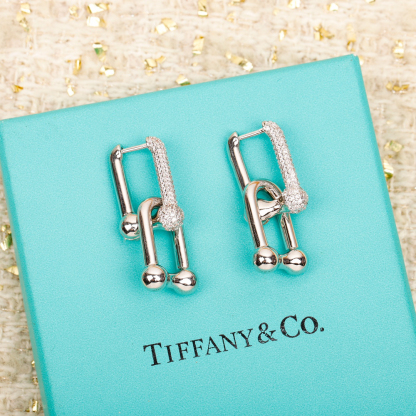 ティファニー「Tiffany & Co.」HardWear シリーズ ダブルリンクイヤリング