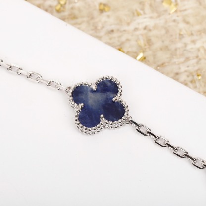 ヴァン クリーフ＆アーペル「Van Cleef & Arpels」 Vintage Alhambra 5モチーフ ブレスレット19cm