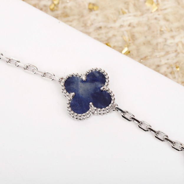 ヴァン クリーフ＆アーペル「Van Cleef & Arpels」 Vintage Alhambra 5モチーフ ブレスレット19cm