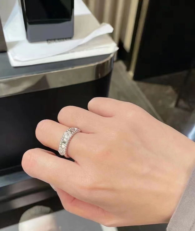 ヴァン クリーフ＆アーペル「Van Cleef & Arpels」vca万華鏡狭版フルドリルリング