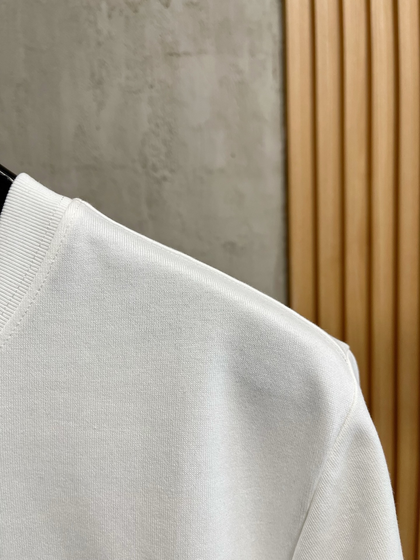 ヴェルサーチ「Versace」 2025SS プレミアムロゴTシャツ