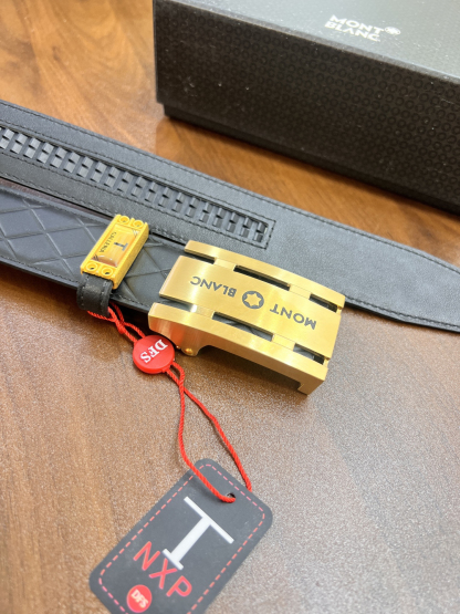 ヴァン クリーフ＆アーペル「Van Cleef & Arpels」クラシックコレクション オートマチックバックル レザーベルト100cm