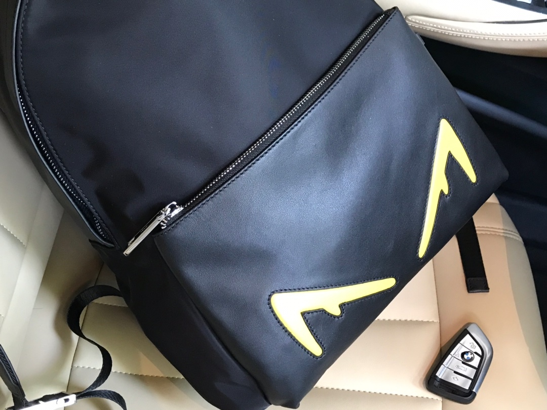 フェンディ「Fendi」バグズ メンズ ナイロン＆レザー バックパック