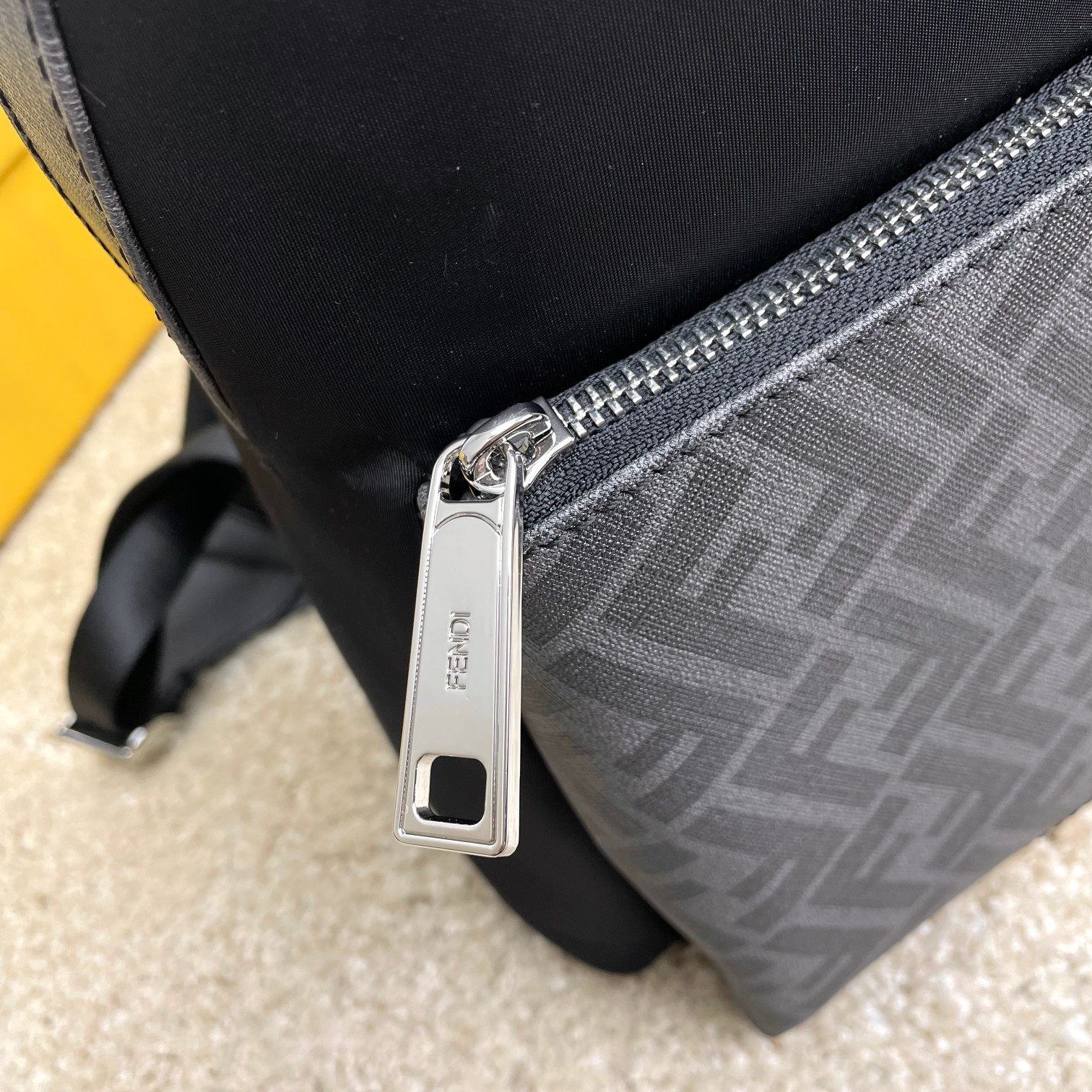 フェンディ「Fendi」バグズ メンズ バックパック