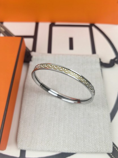 エルメス「Hermès」Clic H エナメル ゴールドプリント ブレスレット